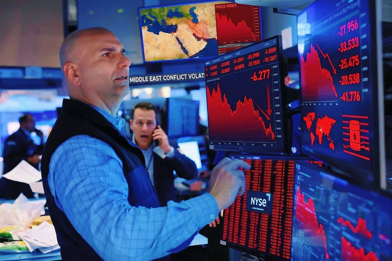Stock Market Update: Indexes Slip as Iran Conflict Fuels Volatility
